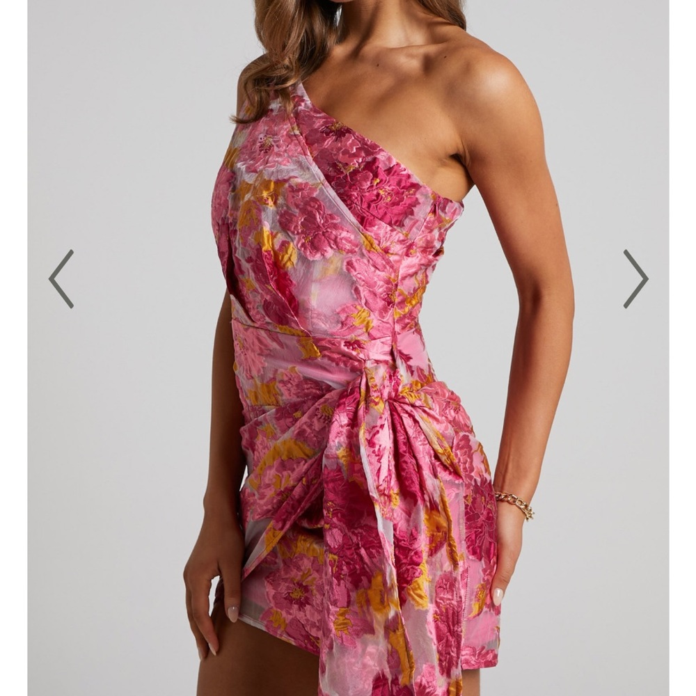 BRAILEY ONE SHOULDER WRAP FRONT MINI DRESS IN PINK JACQUARD